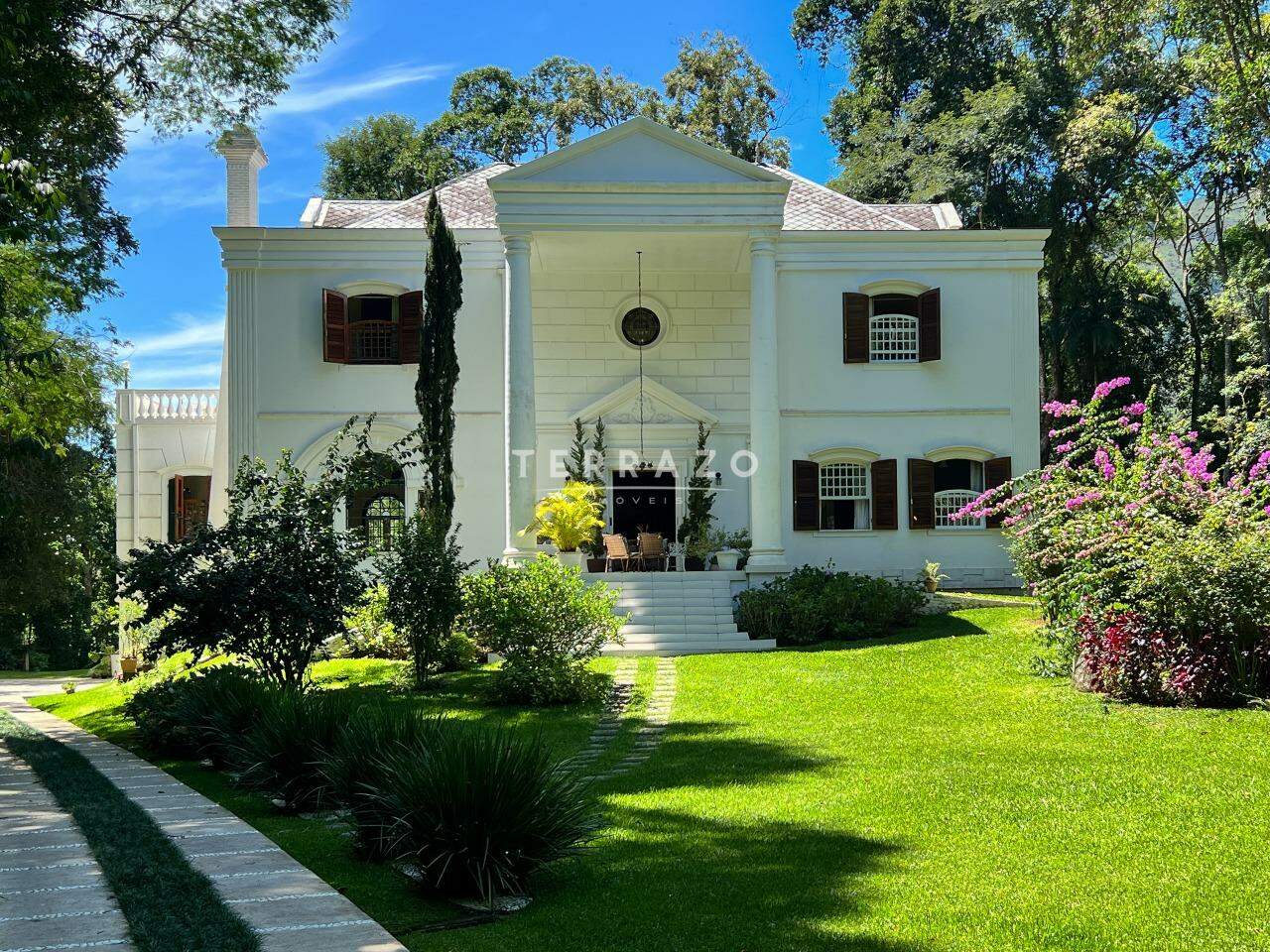 Casa em Condomínio à venda no Quebra Frascos: 