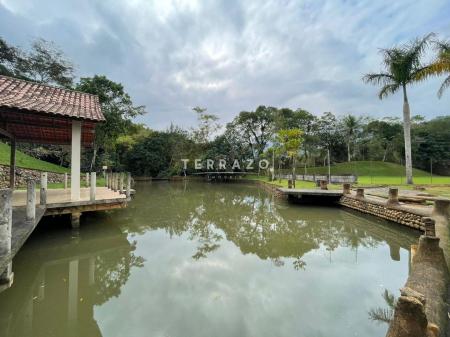 Terreno à venda no Caneca Fina: 