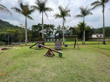 Terreno à venda no Caneca Fina: 