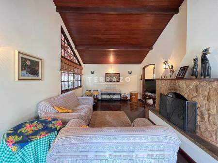 Casa à venda no Comary: 