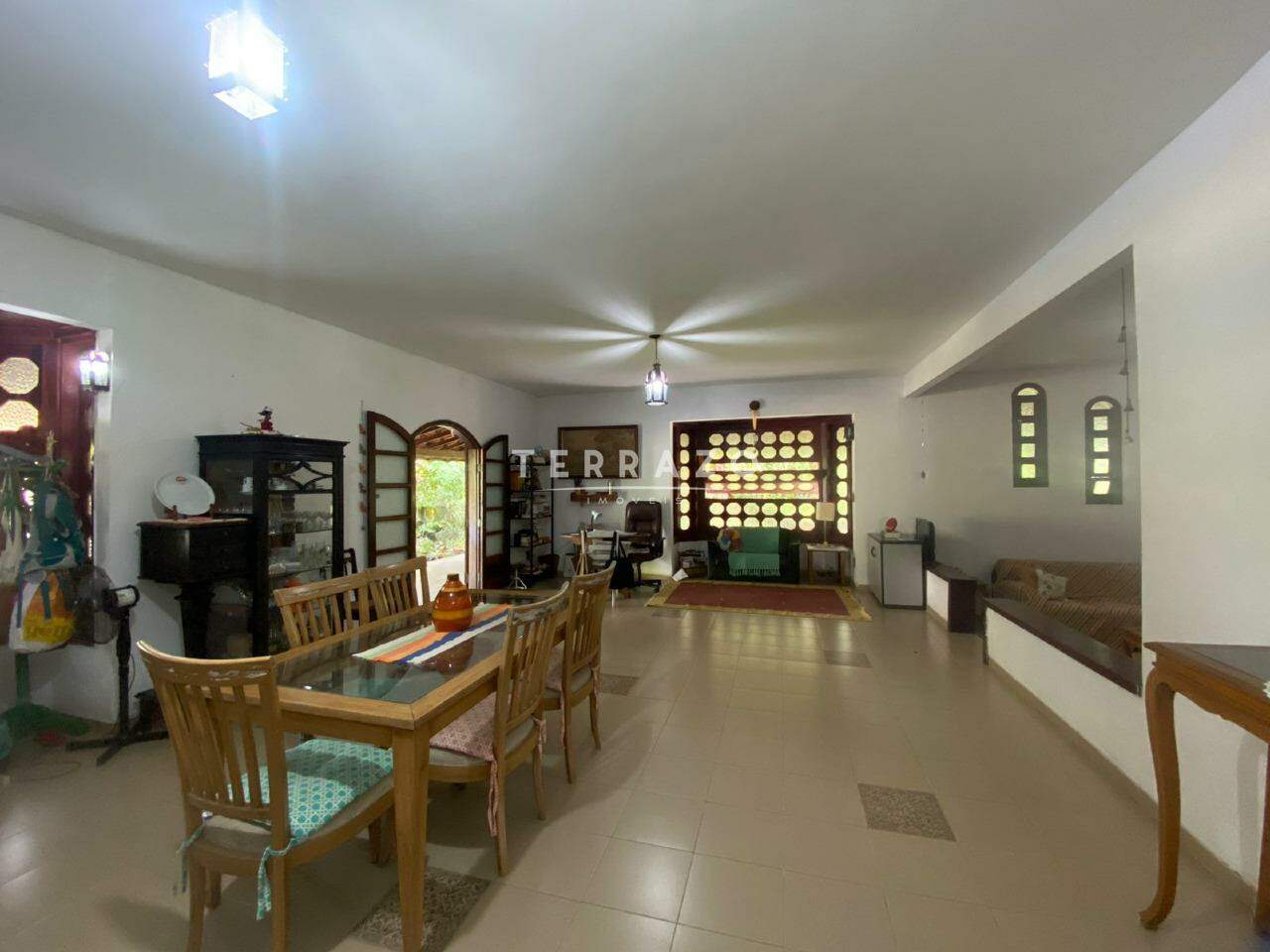 Casa em Condomínio à venda no Caneca Fina: 