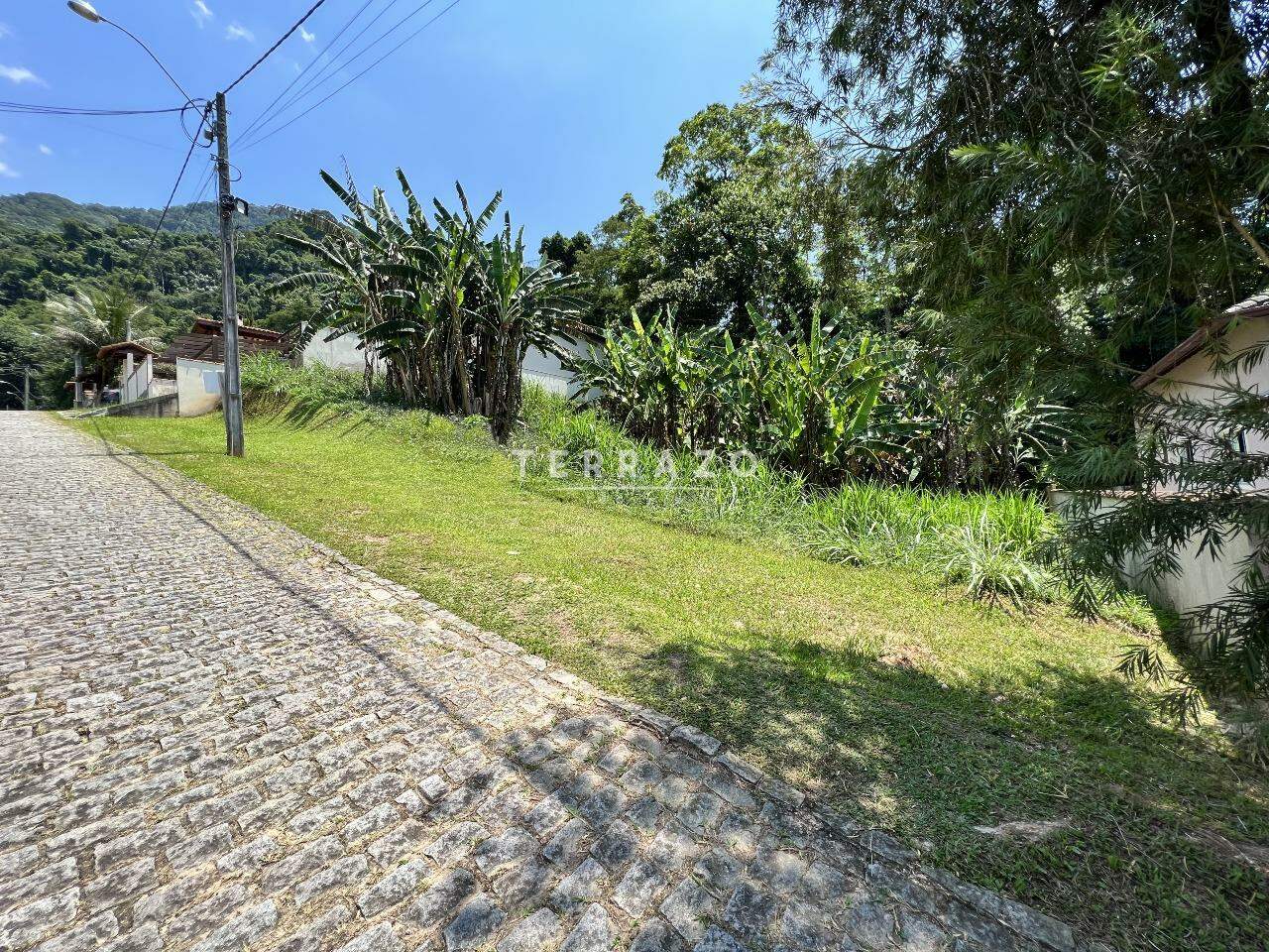 Terreno em Condomínio à venda no Caneca Fina: 