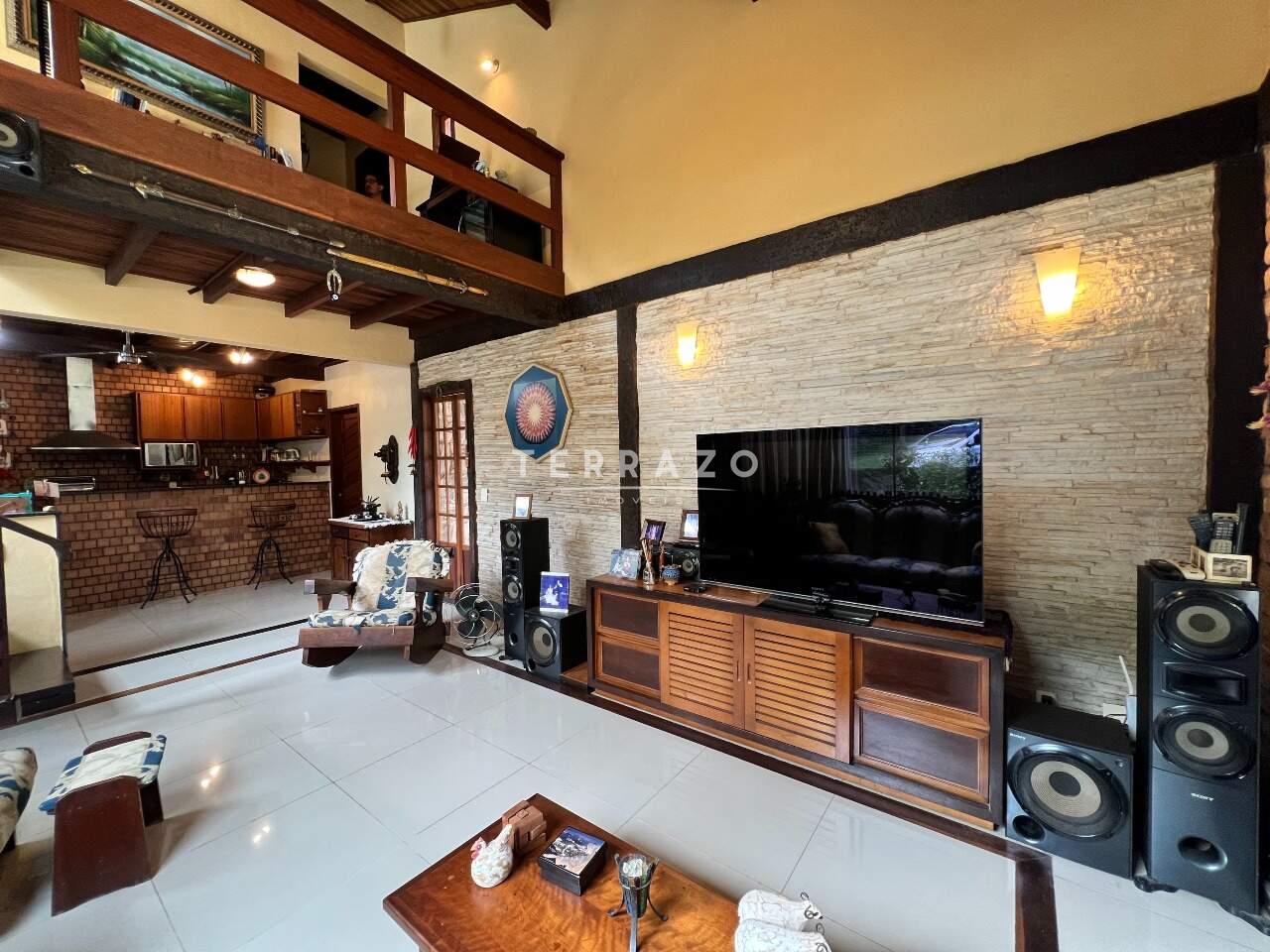 Casa em Condomínio à venda no Limoeiro: 