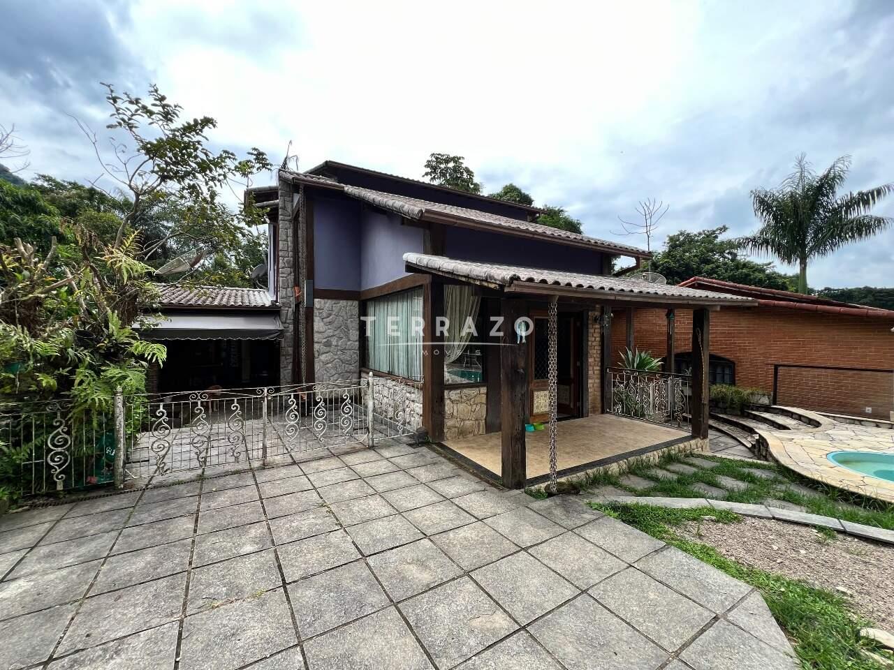 Casa em Condomínio à venda no Limoeiro: 