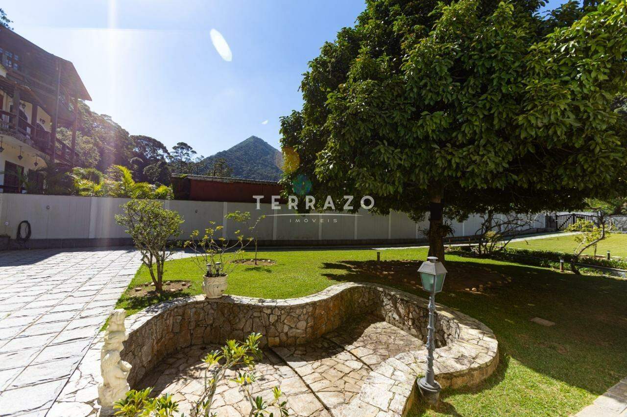 Casa em Condomínio à venda no Comary: 
