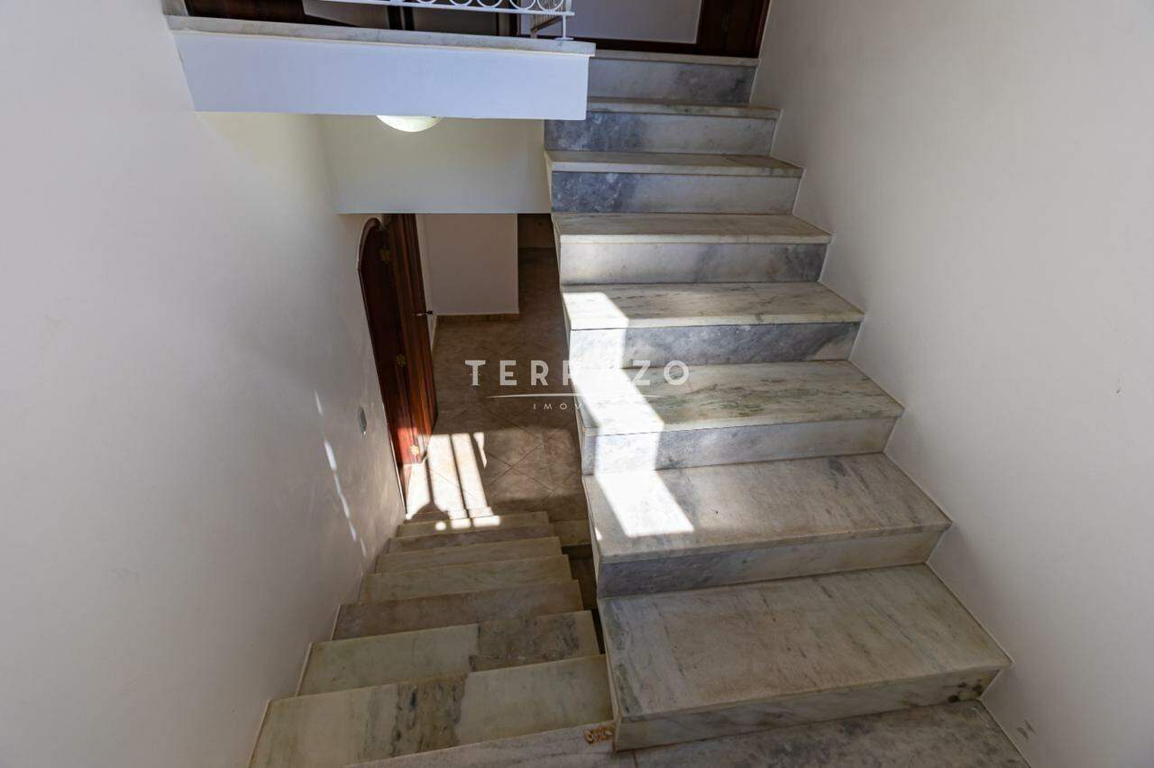 Casa em Condomínio à venda no Comary: 