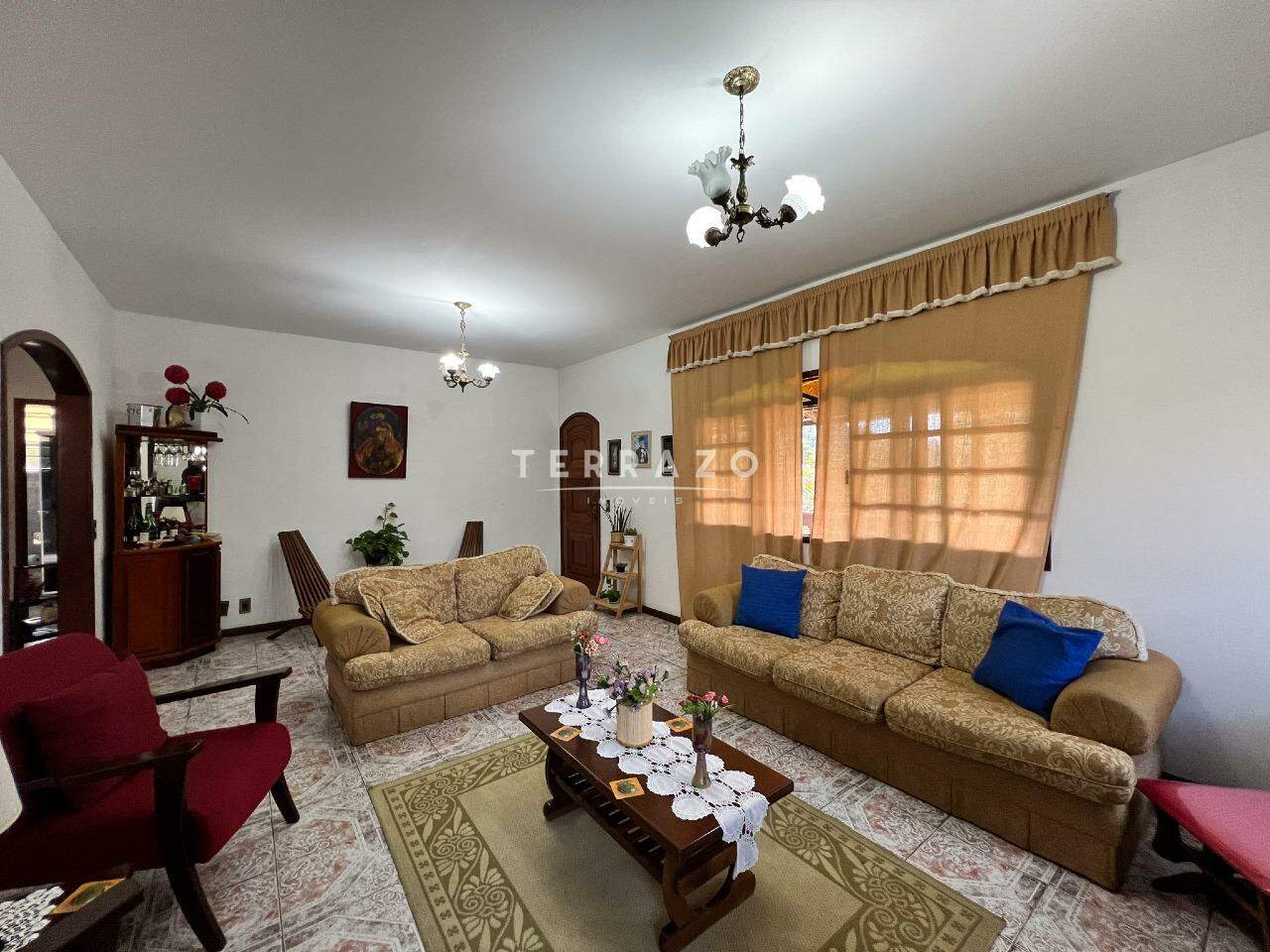 Casa à venda no Cascata do Imbuí: 