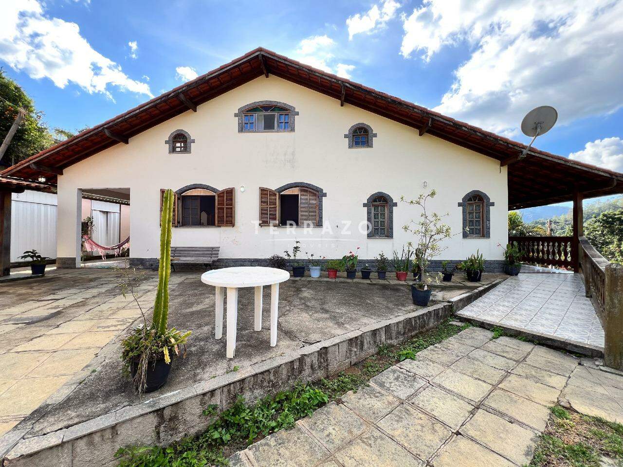 Casa à venda no Cascata do Imbuí: 