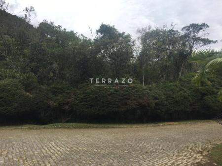 Terreno à venda no Comary: 