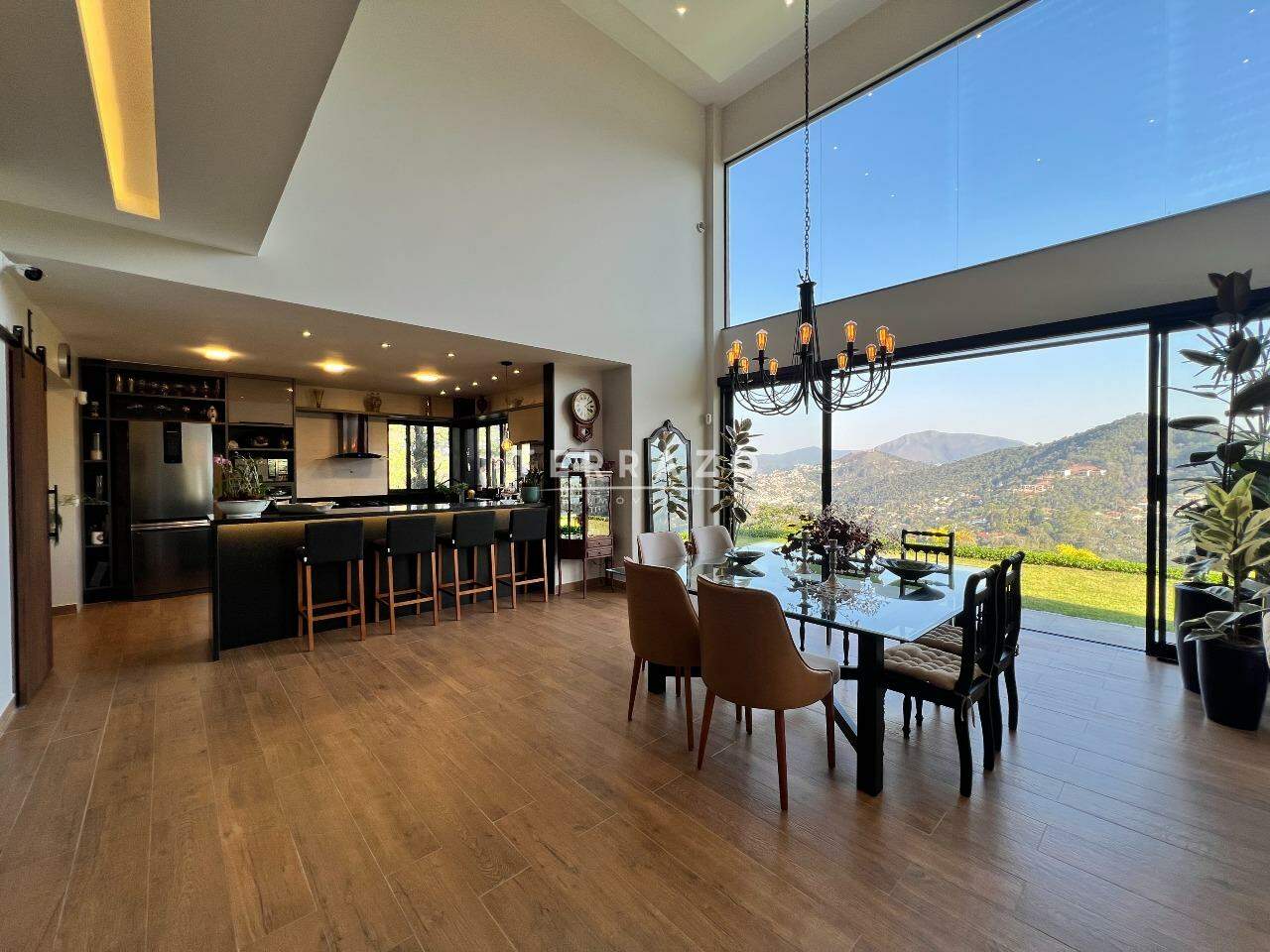 Casa em Condomínio à venda no Parque do Imbui: 