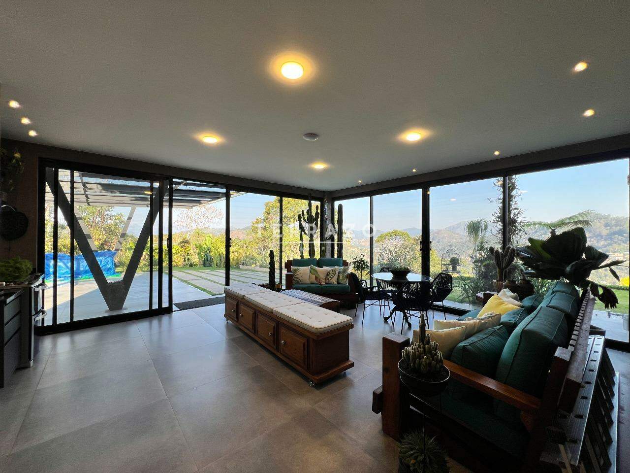 Casa em Condomínio à venda no Parque do Imbui: 