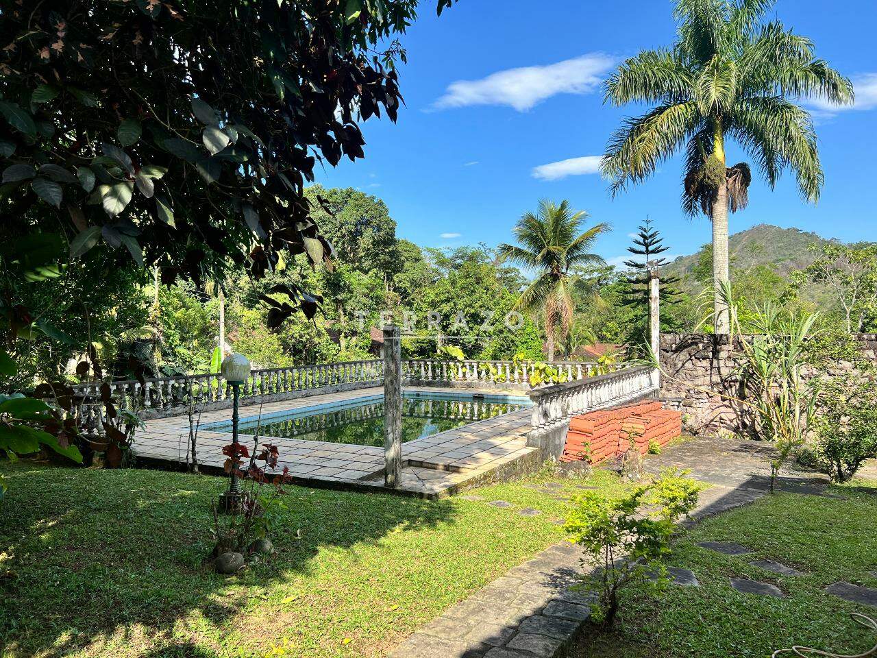Casa em Condomínio à venda no Corujas: 
