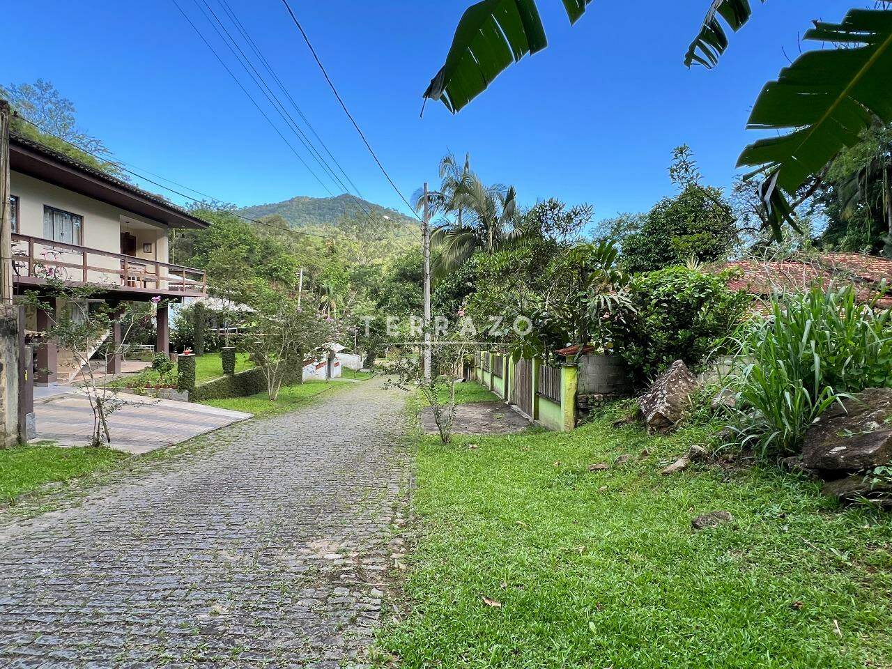 Terreno à venda no Caneca Fina: 