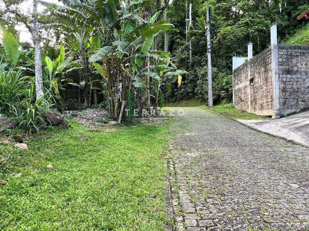 Terreno à venda no Caneca Fina: 