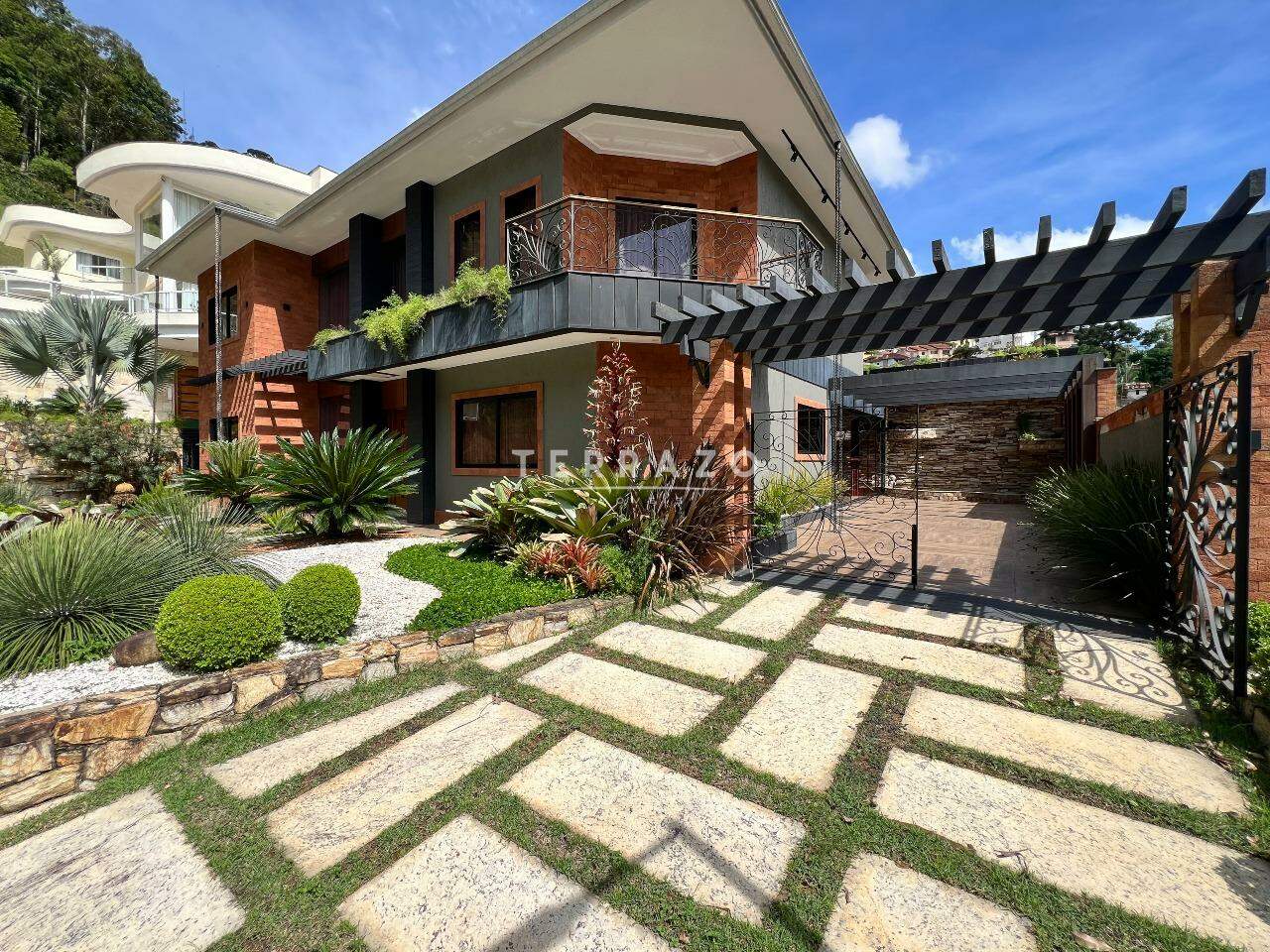 Casa em Condomínio à venda no Panorama: 
