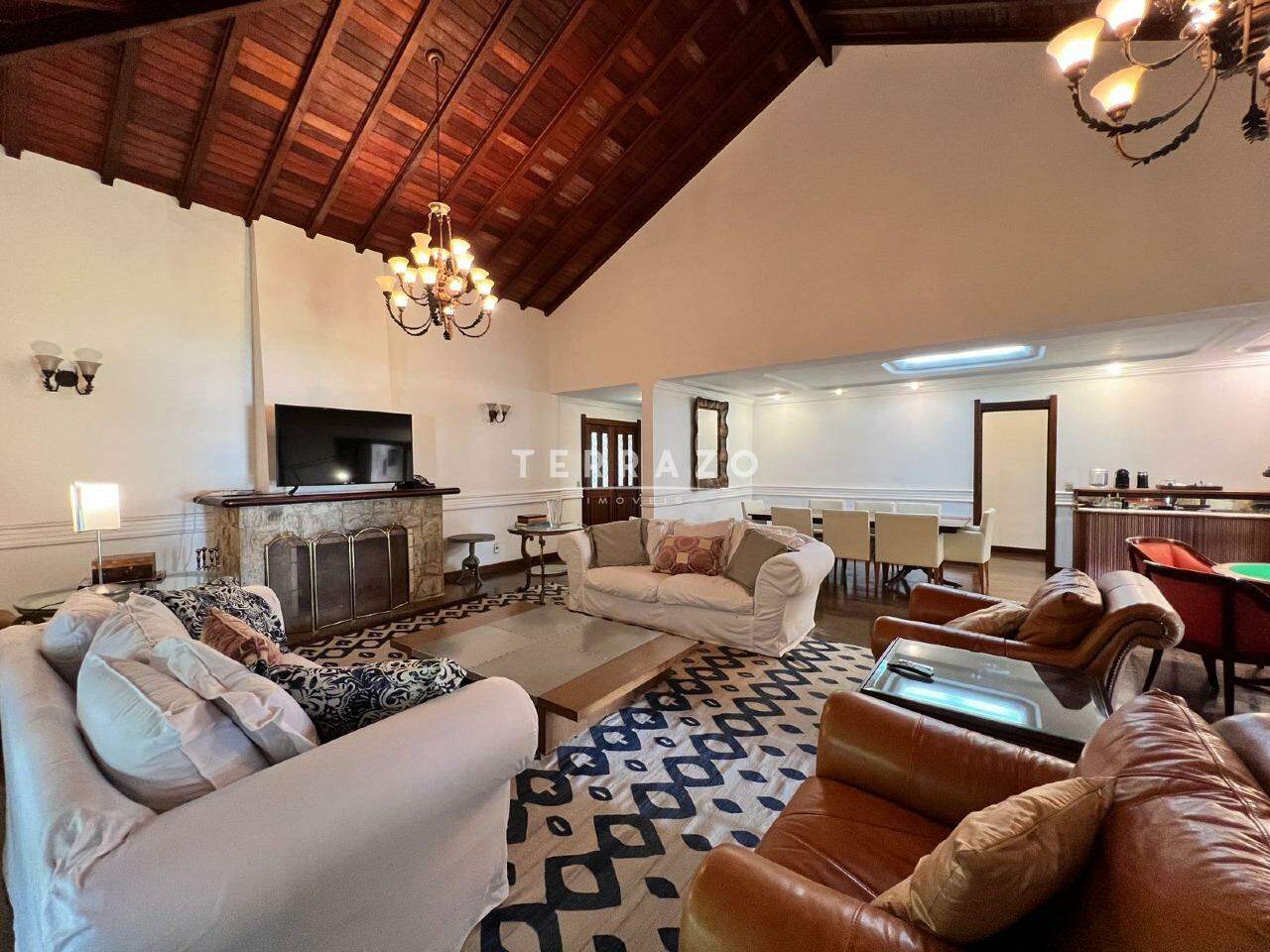 Casa em Condomínio à venda no Comary: 