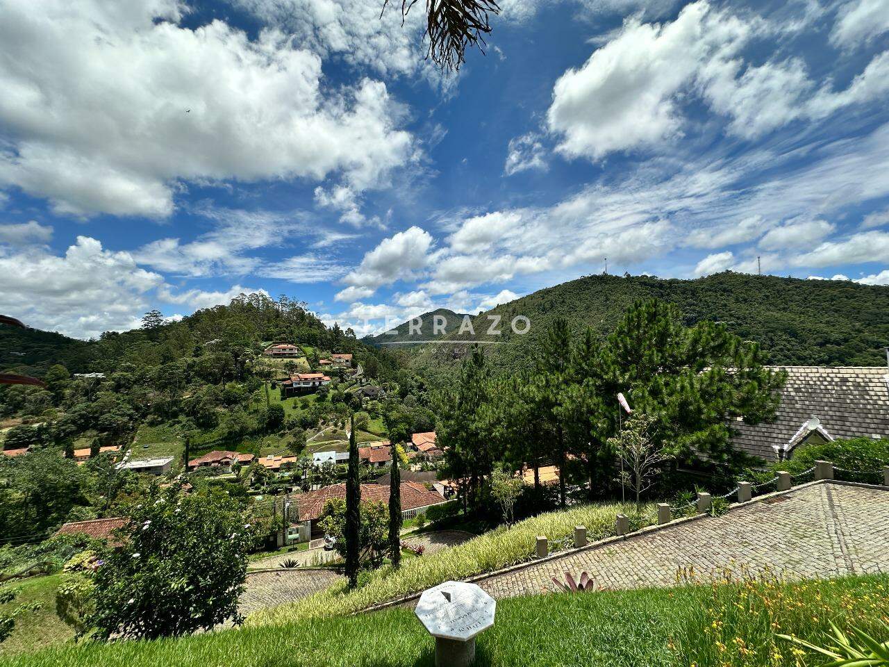 Casa em Condomínio à venda no Albuquerque: 