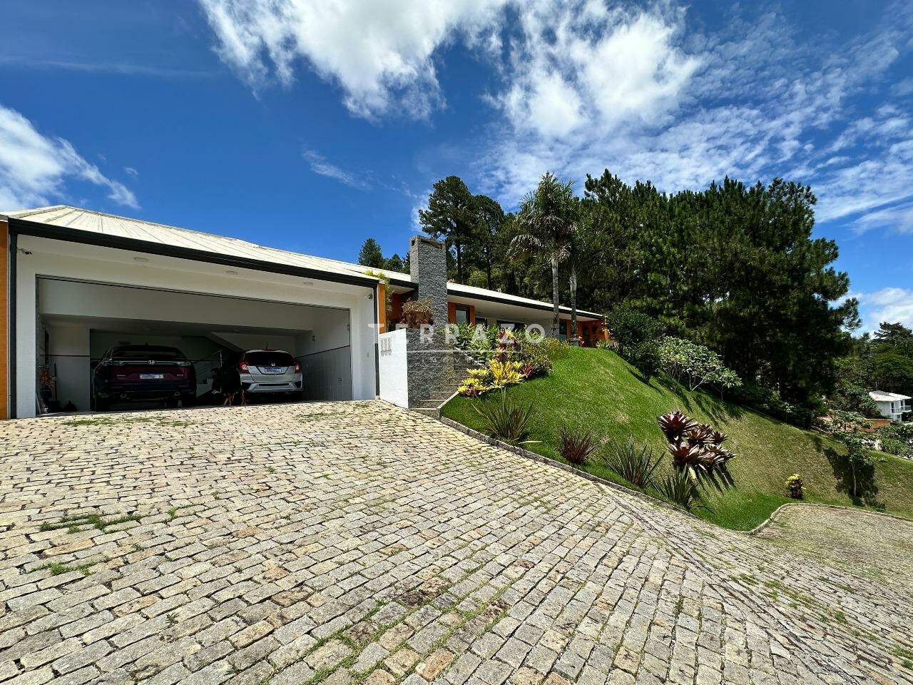 Casa em Condomínio à venda no Albuquerque: 