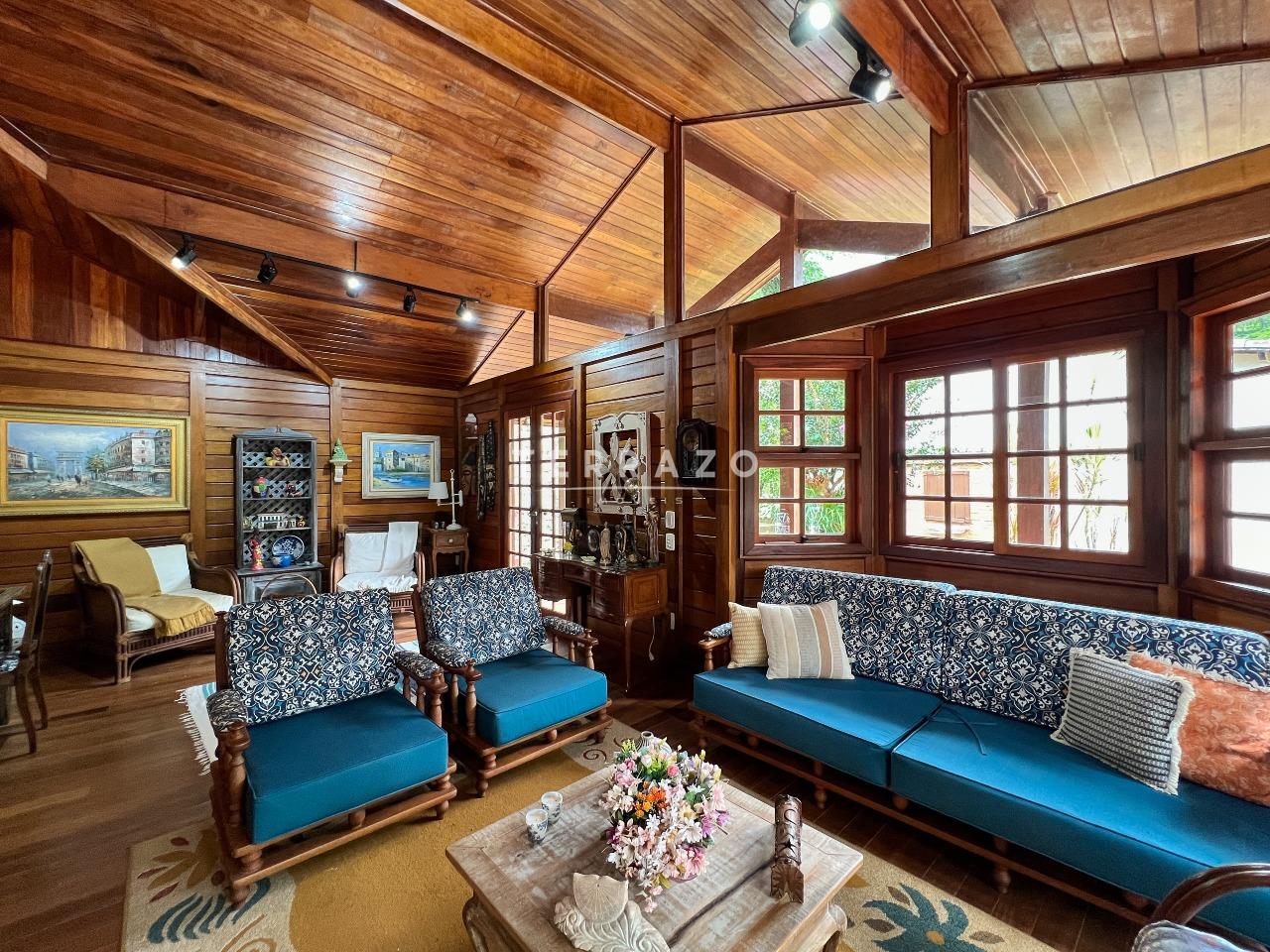 Casa em Condomínio à venda no Caneca Fina: 