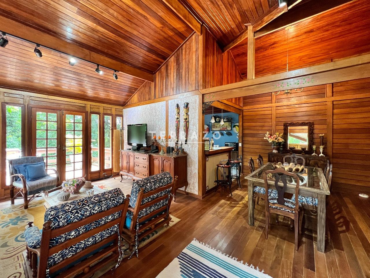 Casa em Condomínio à venda no Caneca Fina: 