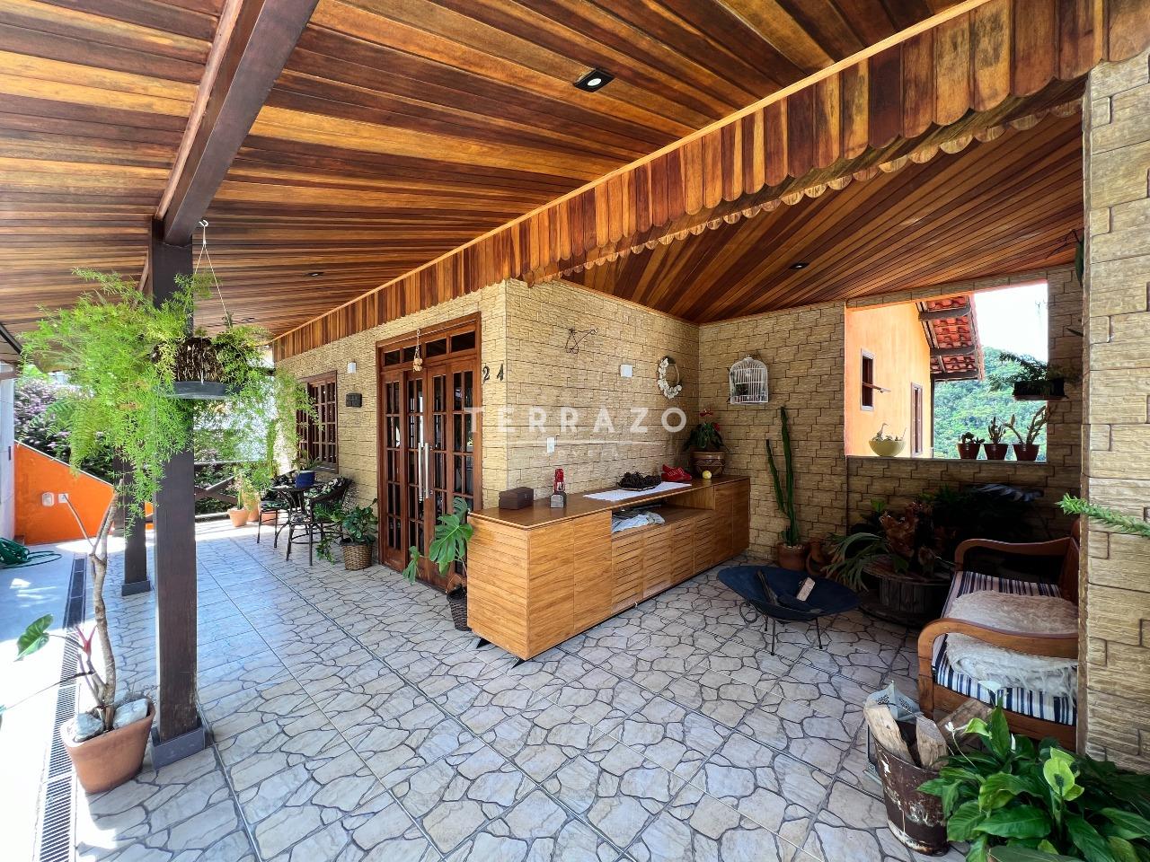 Casa em Condomínio à venda no Albuquerque: 