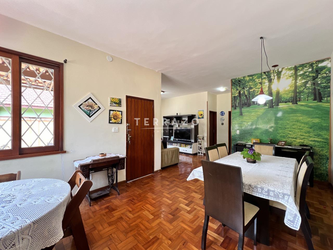 Casa à venda no Jardim Cascata: 