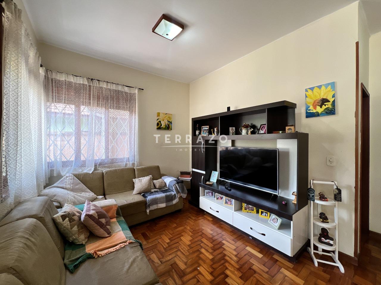 Casa à venda no Jardim Cascata: 