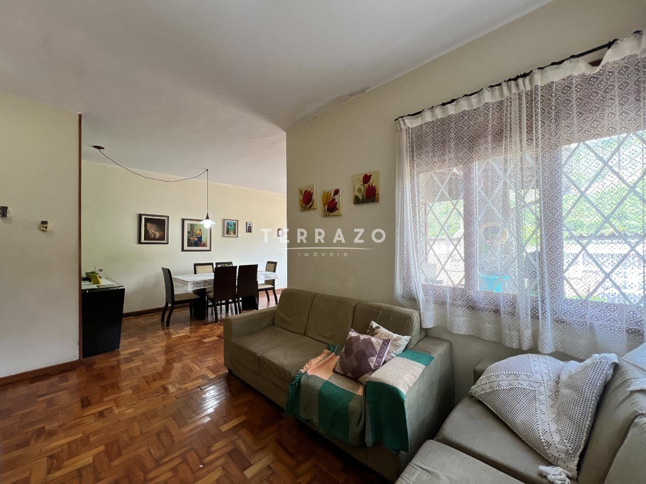 Casa à venda no Jardim Cascata: 