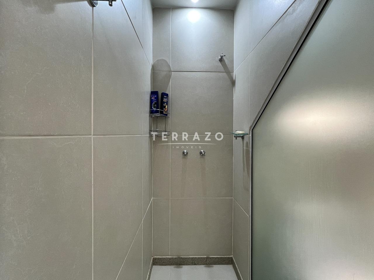 Cobertura à venda no Itaipava: 