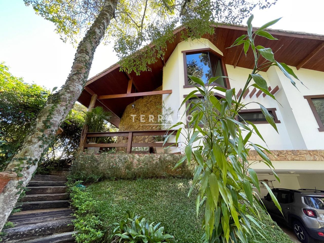 Casa em Condomínio à venda no Itaipava: 