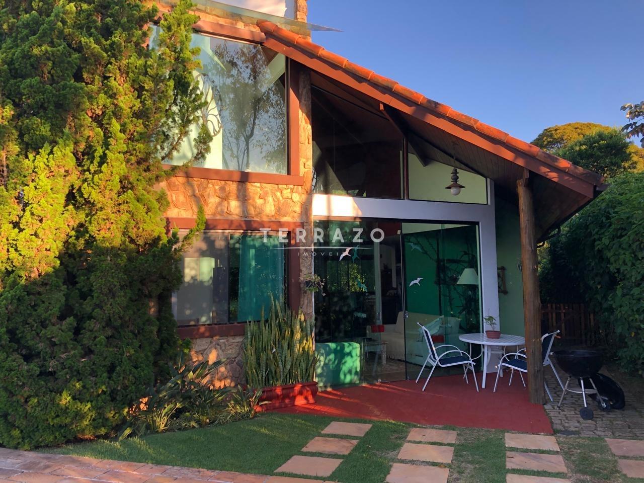 Casa em Condomínio à venda no Itaipava: 