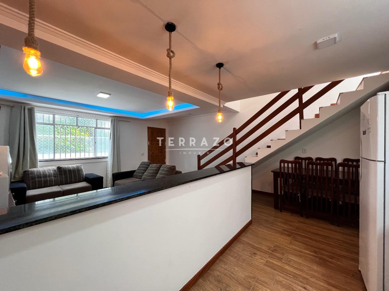 Casa em Condomínio à venda no Fazendinha: 