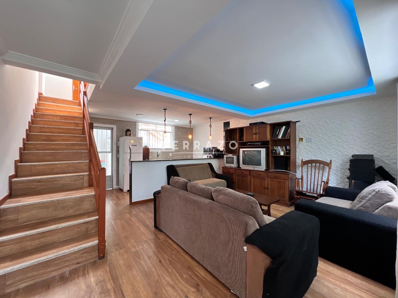 Casa em Condomínio à venda no Fazendinha: 