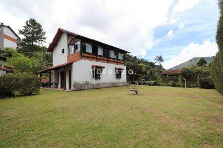 Casa à venda no Comary: 