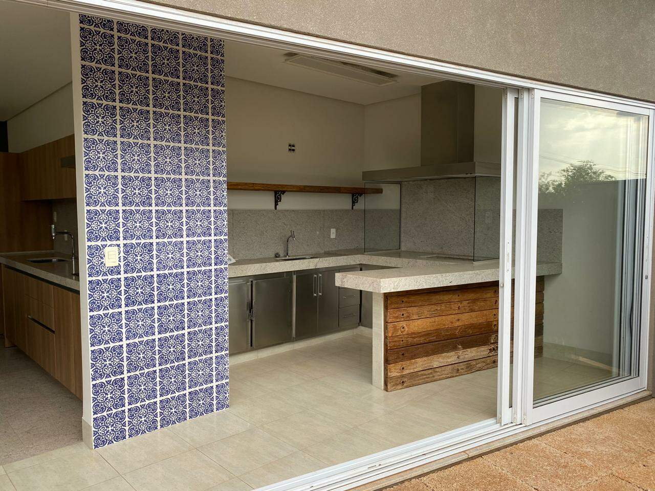 Casa de Condomínio com 5 quartos à venda, 426m² — foto 9 de 11