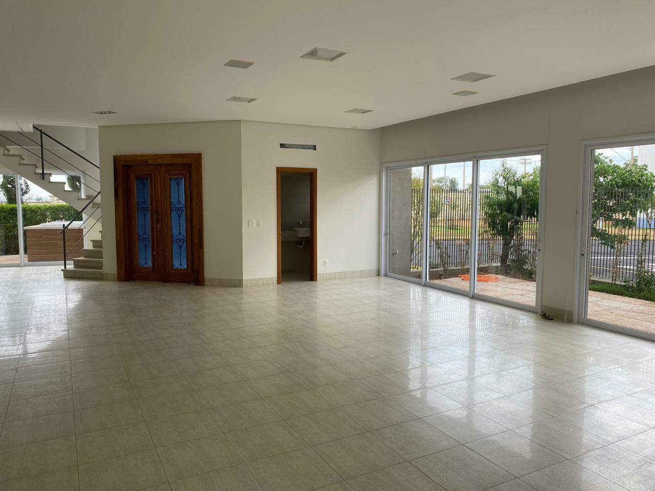 Casa de Condomínio com 5 quartos à venda, 426m² — foto 3 de 11