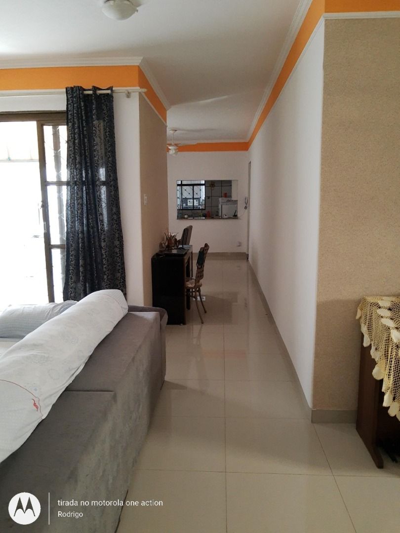 Casa com 3 quartos à venda, 240m² — foto 5 de 19