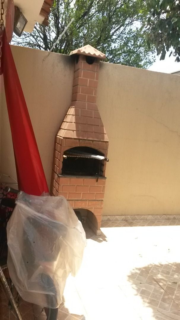 Casa com 3 quartos à venda, 240m² — foto 17 de 19