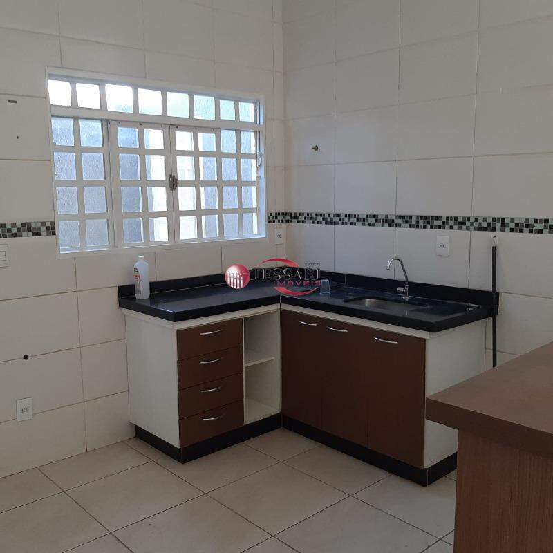 Casa com 3 quartos à venda, 170m² — foto 9 de 18
