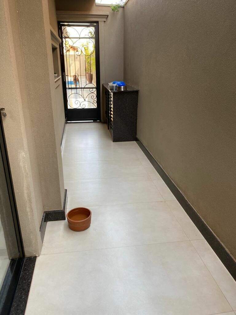 Casa de Condomínio com 4 quartos à venda, 302m² — foto 18 de 25