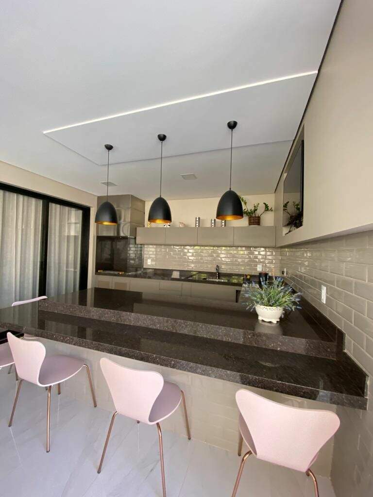 Casa de Condomínio com 4 quartos à venda, 302m² — foto 15 de 25