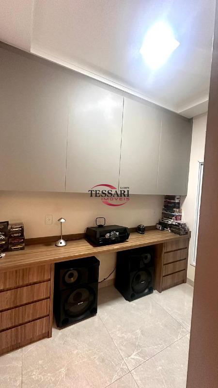 Casa de Condomínio com 3 quartos à venda, 190m² — foto 9 de 30