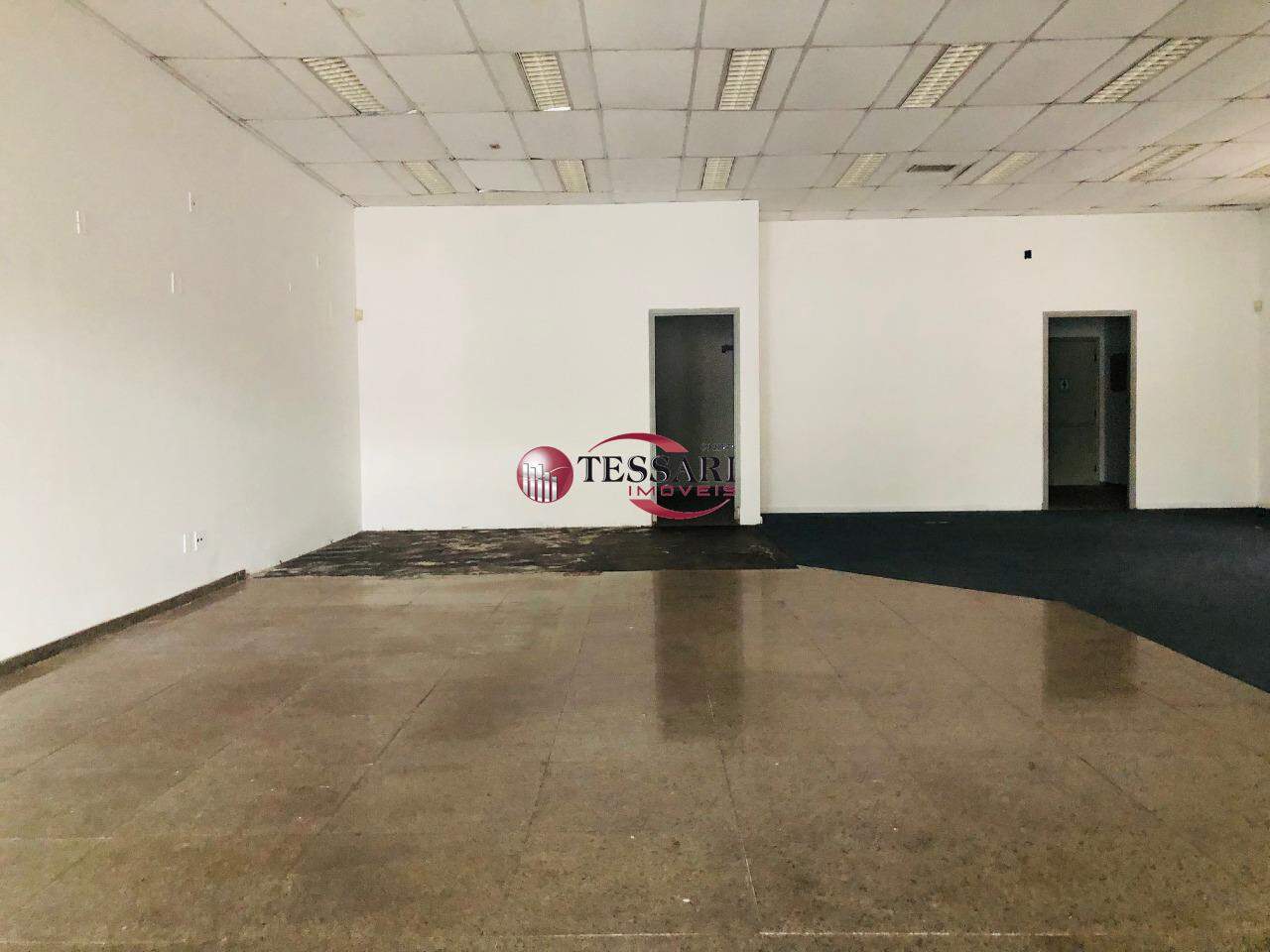 Loja / Salão / Ponto Comercial com 3 quartos para aluguel, 238m² — foto 4 de 9