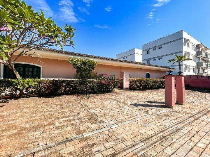 Casa com 8 quartos para aluguel, 1104m² — foto 1 de 26