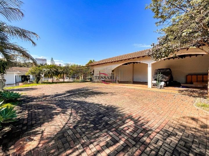 Casa com 8 quartos para aluguel, 1104m² — foto 24 de 26