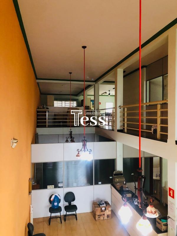 Loja / Salão / Ponto Comercial  para aluguel, 300m² — foto 4 de 22