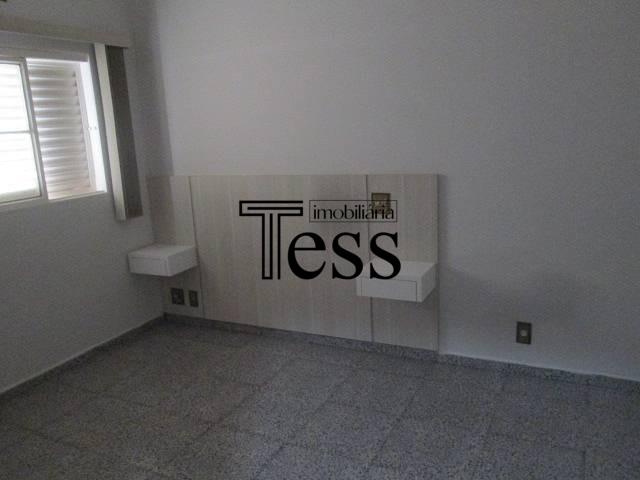 Casa com 4 quartos para aluguel, 300m² — foto 22 de 29