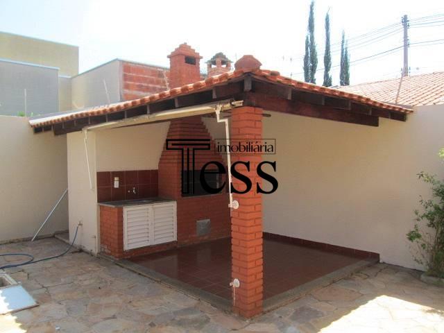 Casa com 4 quartos para aluguel, 300m² — foto 29 de 29