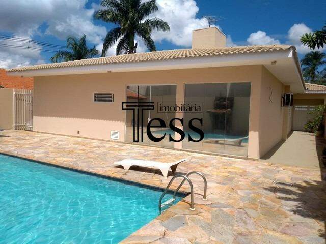 Casa com 4 quartos para aluguel, 300m² — foto 1 de 29