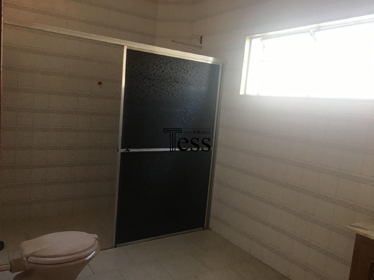 Casa com 4 quartos para aluguel, 220m² — foto 11 de 28